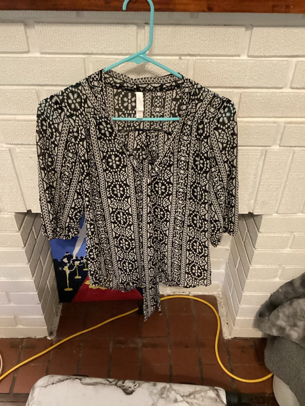Xhilaration Black and White Geometric Tie-Front Blouse